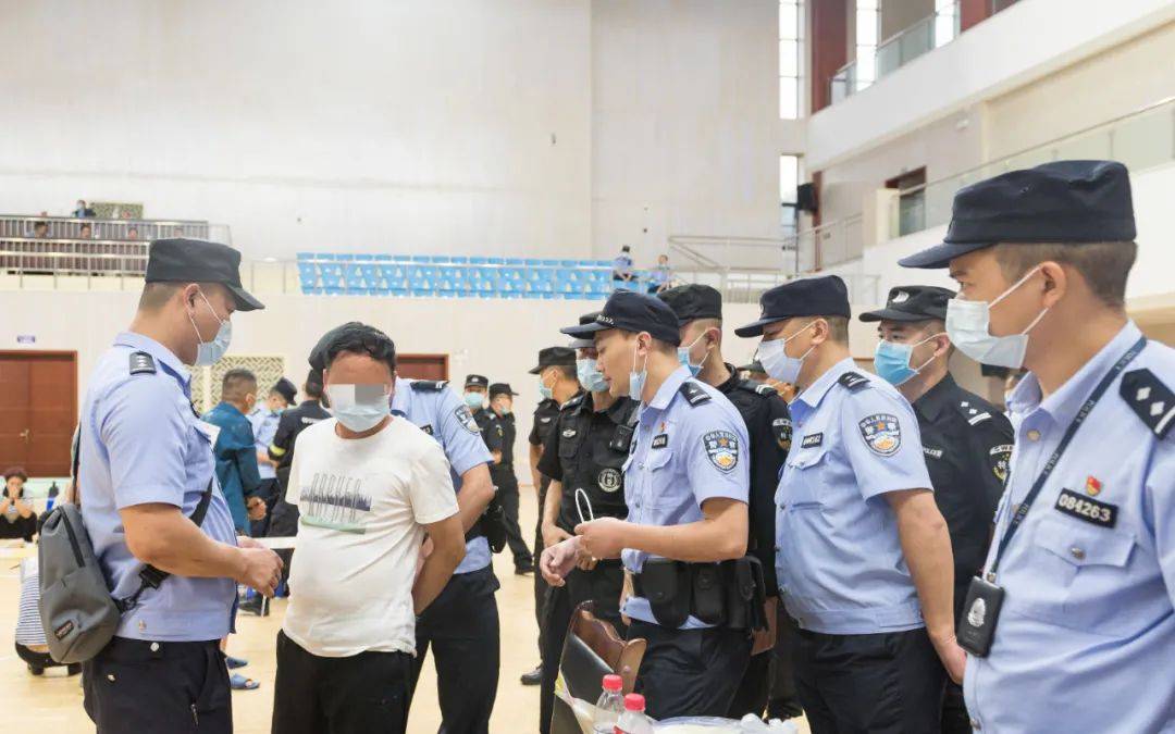 南充公安：挽损200000000元……