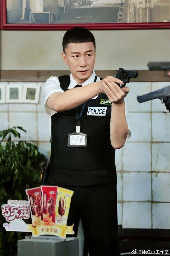 W演员歪屁股料<strong></p>
<p>币圈问答</strong>？钟楚曦侯雯元吵架？孙红雷退圈了？陈靖可被扒？姨太问答