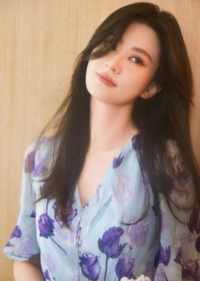 Y演员录节目走光<strong></p>
<p>币圈问答</strong>？乔欣遭助理背刺？葛荟婕算计汪峰？黄子弘退圈？姨太问答