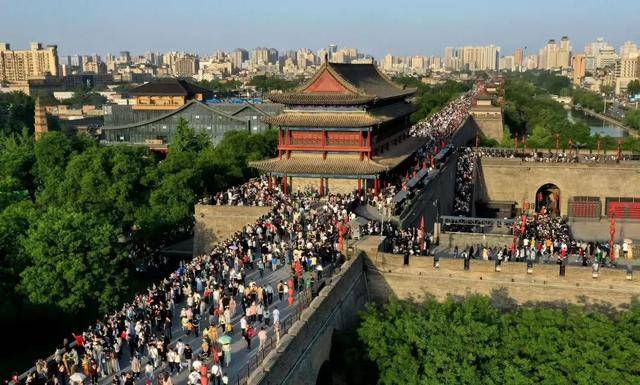 半月谈关注西安：特大城市<strong></p>
<p>链圈</strong>，这样治城