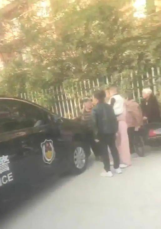 “女子去前夫家探望小孩被杀害？”警方通报：王某(男<strong></p>
<p>链圈</strong>，36岁)已被抓获