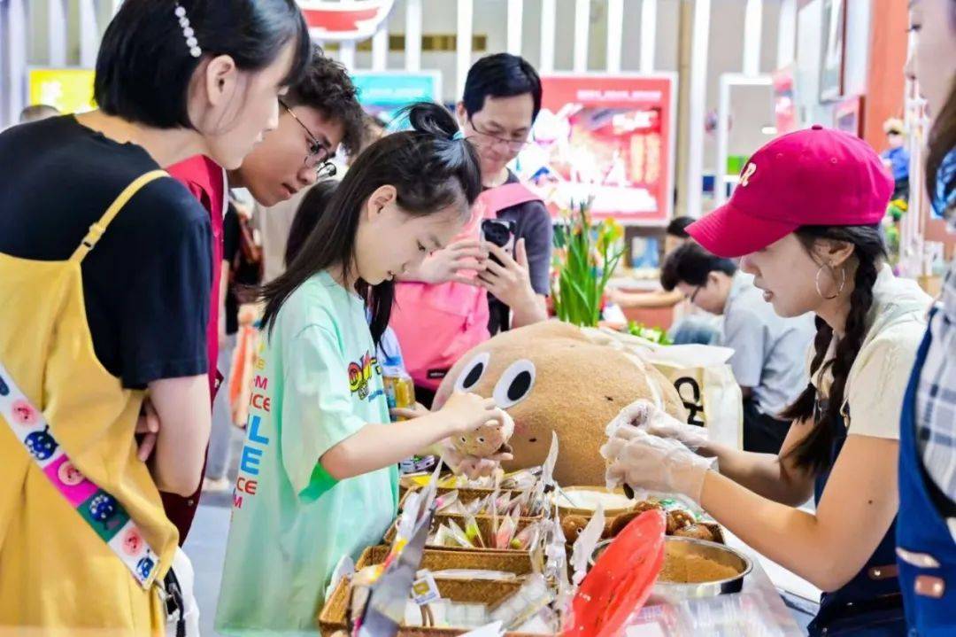 83.39亿元<strong></p>
<p>币圈</strong>！15万人次！详情→