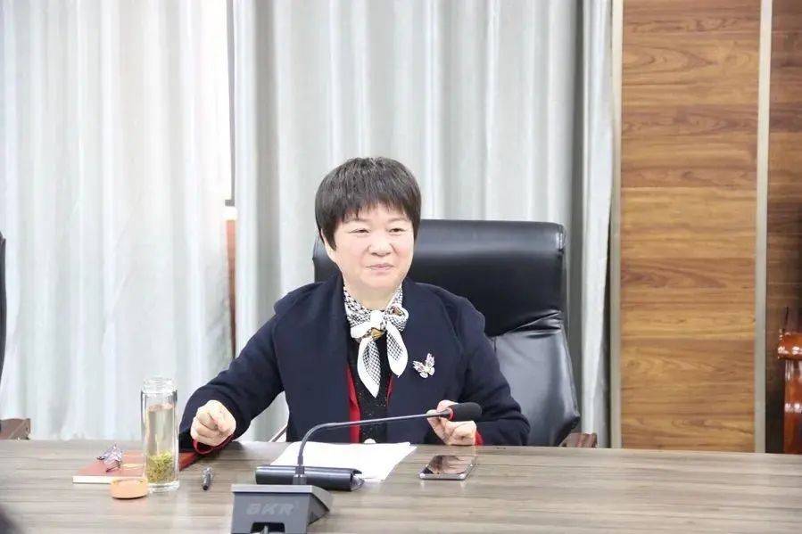 河南一原副厅级女干部被开除党籍<strong></p>
<p>残破币兑换</strong>！卸任不到两个月就被查