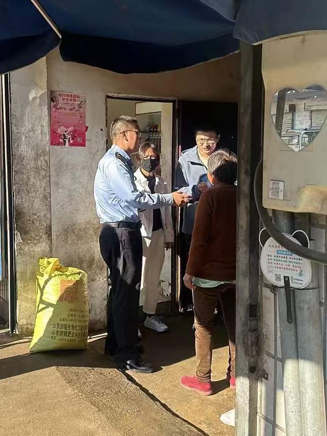 江苏一地多位村民称送自种菜籽到油坊榨油变“臭油”<strong></p>
<p>残破币兑换</strong>，期盼职能部门查明真相