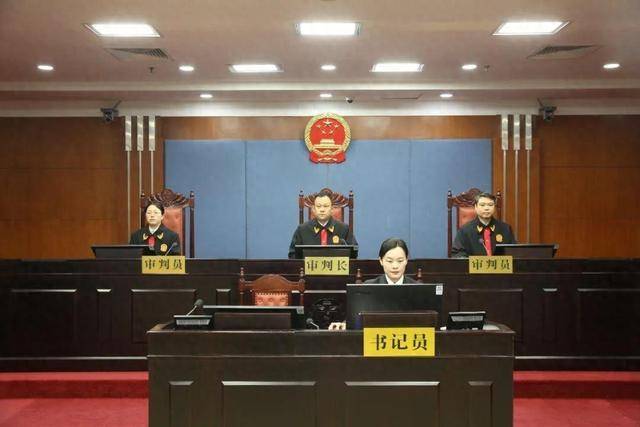 涉案超5200万<strong></p>
<p>今日币圈</strong>!山东潍坊市综合保税区原党工委副书记、管委会主任徐洪吉一审获刑16年