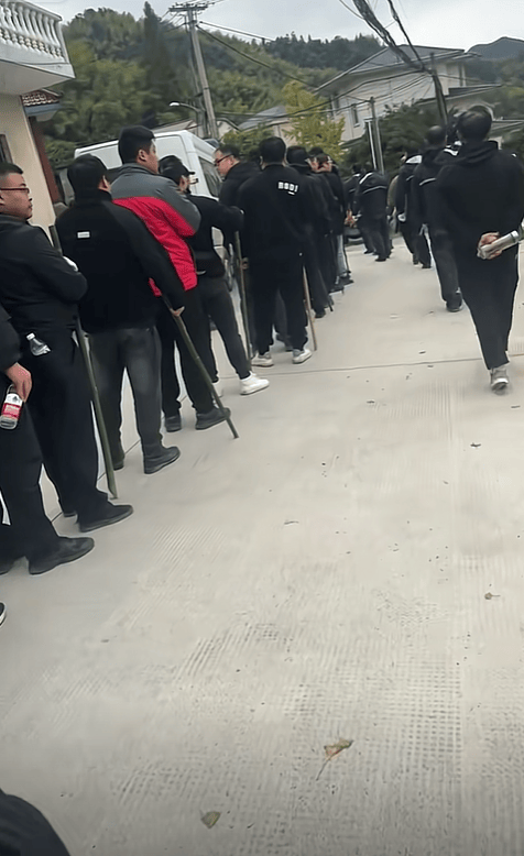 浙江诸暨重大刑案54岁徐一平在逃<strong></p>
<p>门罗币app</strong>，警方悬赏3万追凶！村民：他杀妻并碎尸