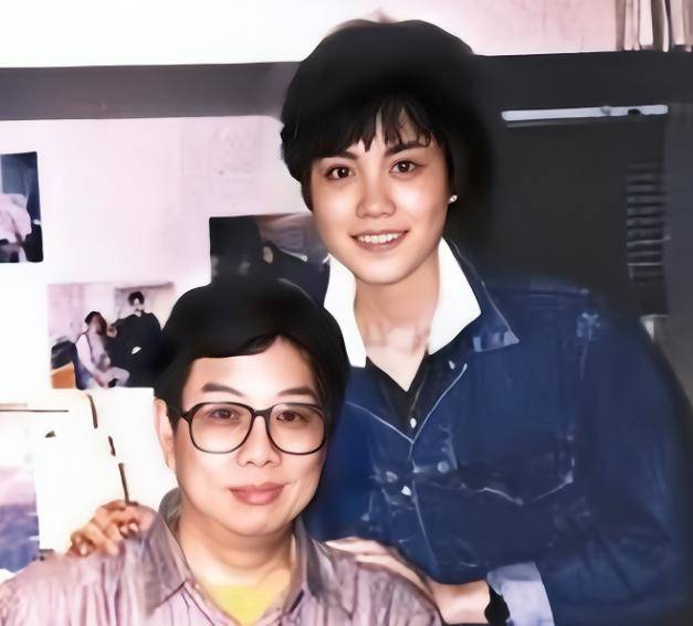 谢霆锋为何不爱年轻漂亮的张柏芝<strong></p>
<p>瑞郎币哪里购买</strong>，偏偏对55岁王菲，如此痴情？