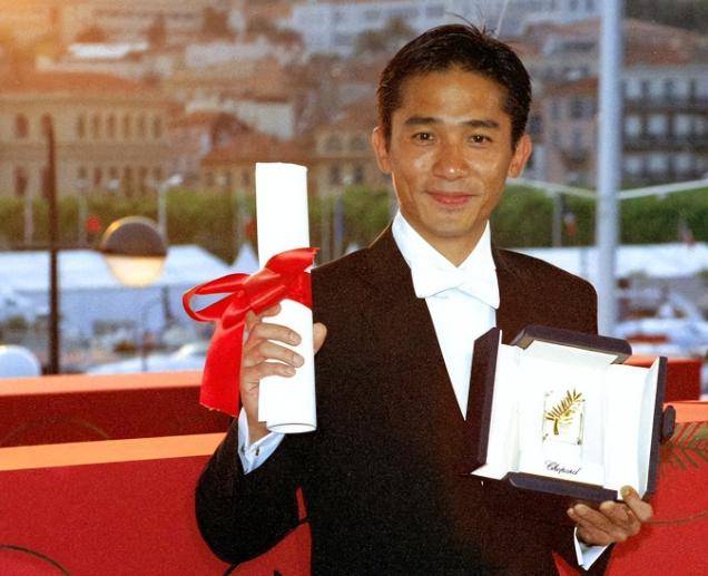 谢霆锋为何不爱年轻漂亮的张柏芝<strong></p>
<p>瑞郎币哪里购买</strong>，偏偏对55岁王菲，如此痴情？