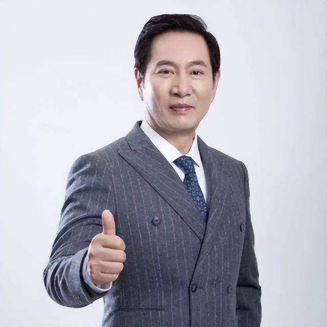 “坏人专业户”姚刚：一生无妻无子<strong></p>
<p>币虎交易</strong>，如今53岁在千万豪宅一个人住