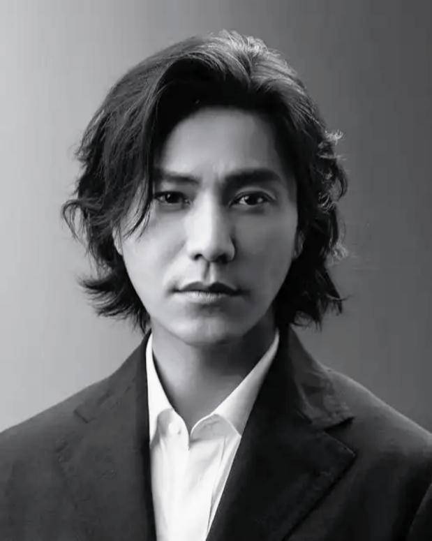 陈坤的儿子已成年<strong></p>
<p>炒币交易网</strong>，容貌开始显现母亲的基因，像谁可以认得出吗？