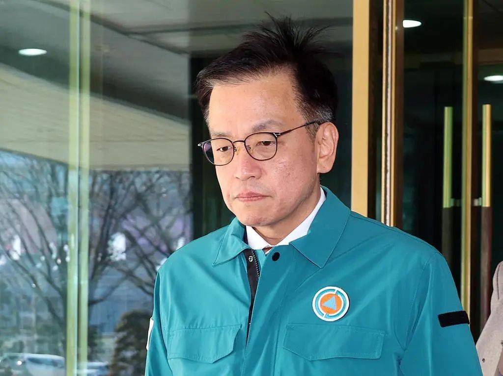 最新消息：黑匣子部分受损！179人遇难<strong></p>
<p>心悦币</strong>，有人一家9口都在机上，济州航空CEO鞠躬道歉！航司：事发前已投保10亿美元责任保险赔偿
