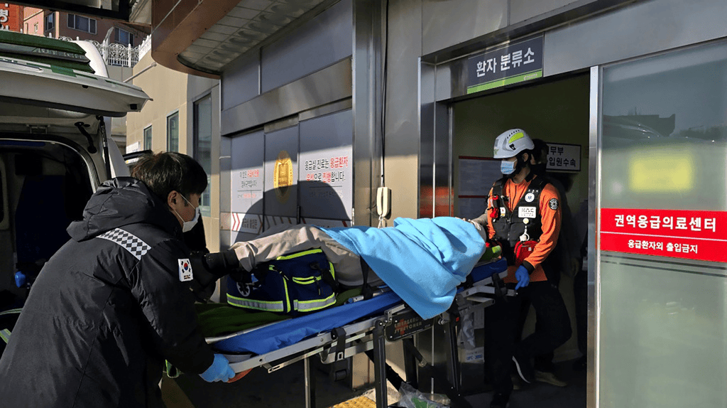 韩国空难两名幸存者：33岁空少恐全身瘫痪<strong></p>
<p>盛源币今天价格</strong>，空姐脚踝和头部受伤
