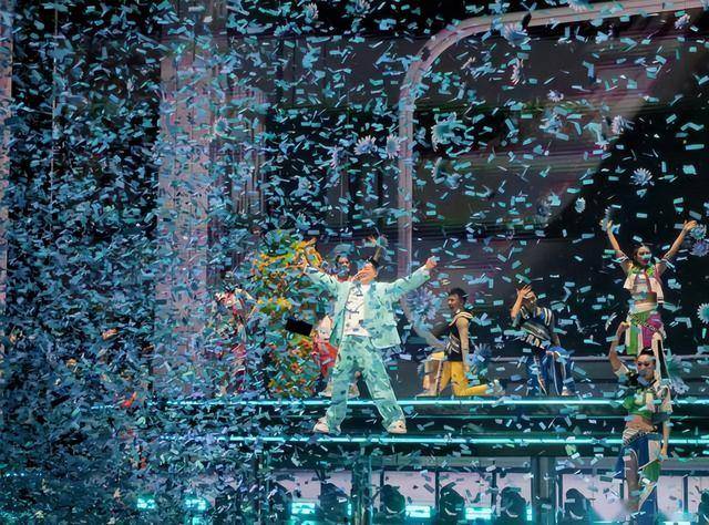 刘德华演唱会实录:表演滑跪失败<strong></p>
<p>币圈活动</strong>,甄子丹舒淇任达华台下蹦迪