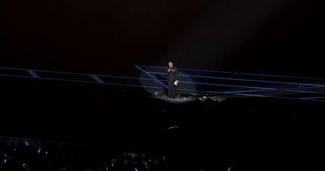 刘德华演唱会实录:表演滑跪失败<strong></p>
<p>币圈活动</strong>,甄子丹舒淇任达华台下蹦迪