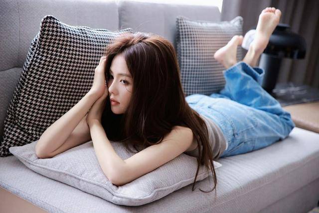 从网红到一线女演员<strong></p>
<p>币圈老猫</strong>，非科班演技却很好，诠释了越努力越幸运
