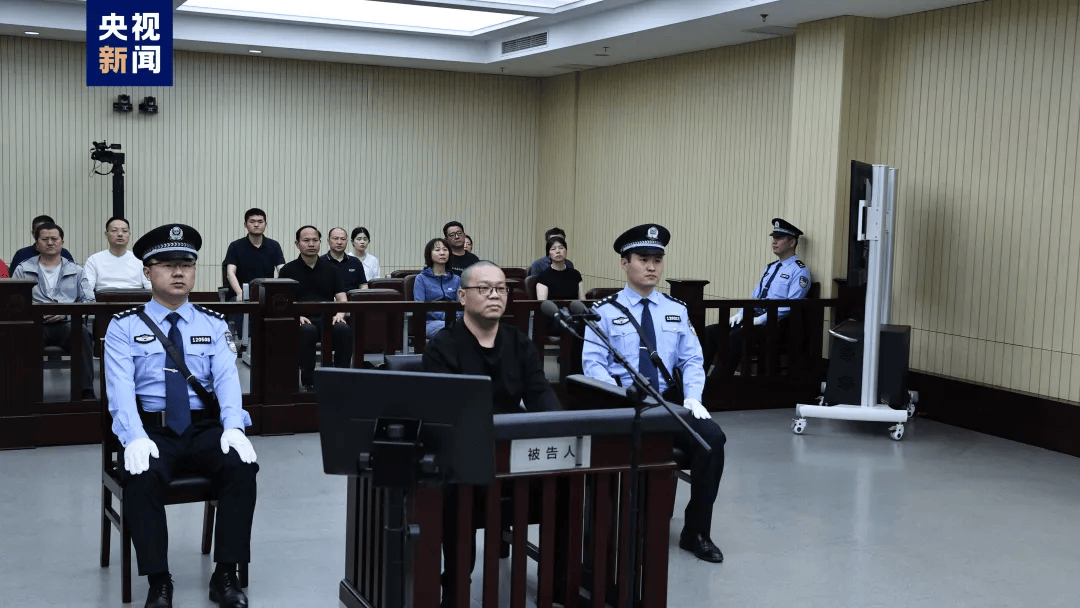 白天辉<strong></p>
<p>btfc美链币</strong>，维持死刑判决！