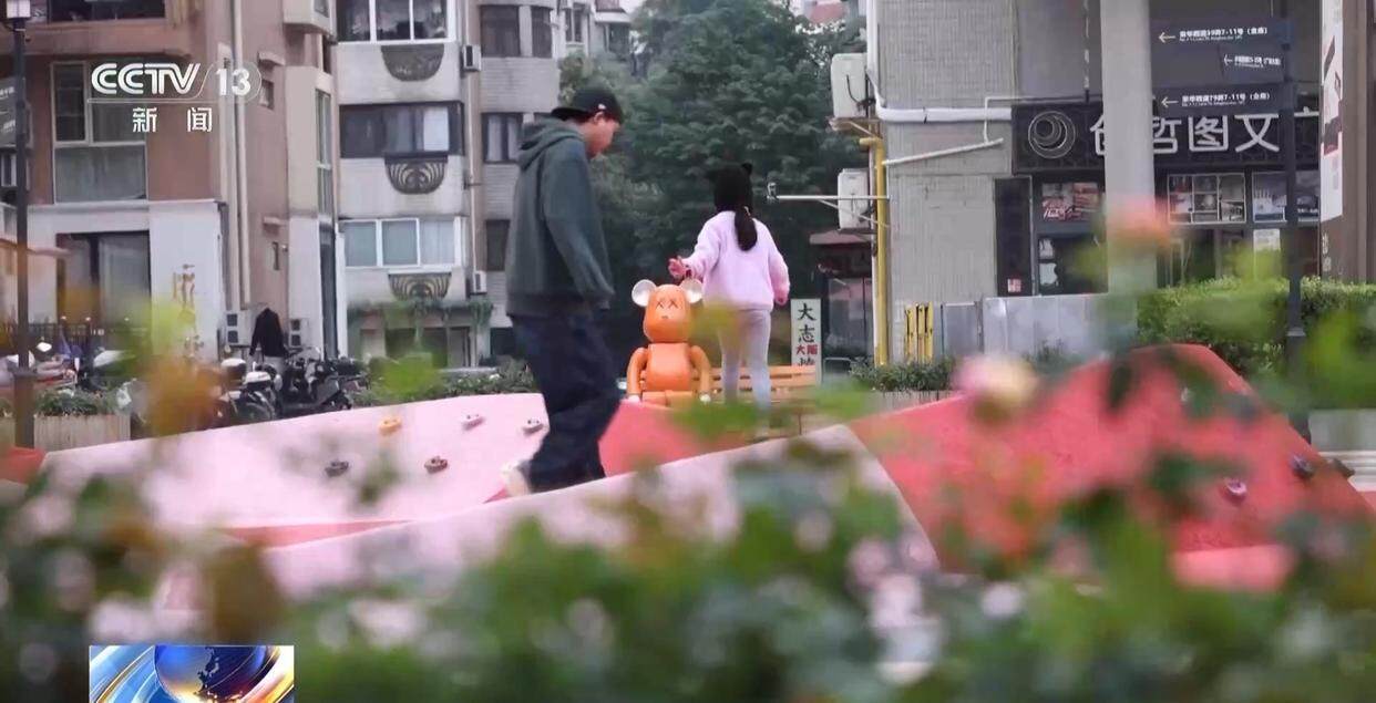 独身女子病逝后叔姑舅姨9人争遗产<strong></p>
<p>鹰币</strong>，房产为何收归国家？案例释法→