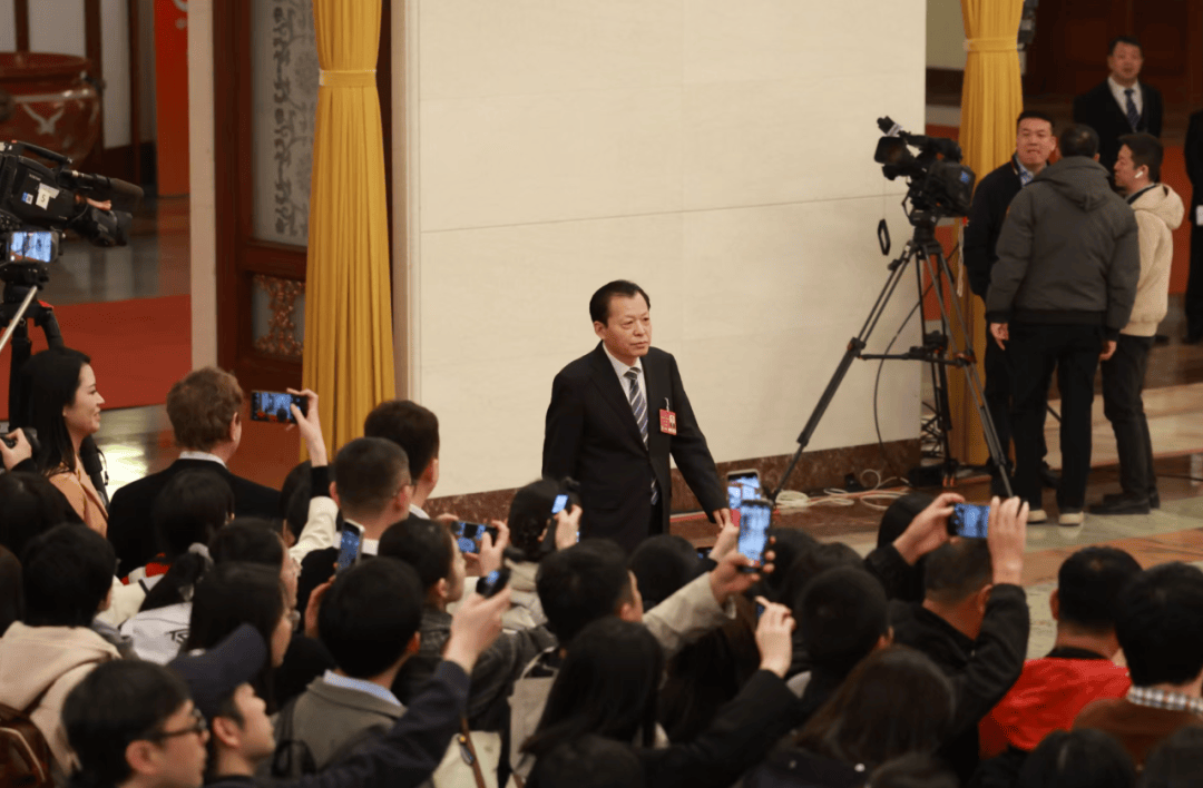 四位部长<strong></p>
<p>链币世界</strong>，重磅发声！