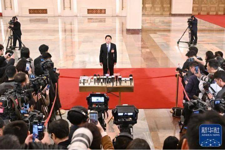 四位部长<strong></p>
<p>链币世界</strong>，重磅发声！