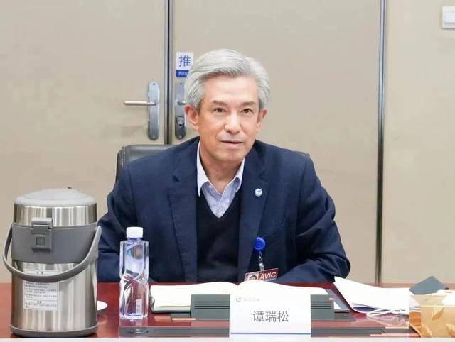 搞权色交易、“靠军工吃军工”的谭瑞松<strong></p>
<p>欧元币</strong>,被捕了