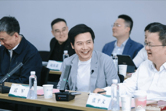 雷军回应如何保持好身材：英语不好已经让母校“蒙羞”<strong></p>
<p>币掌柜</strong>，不能再形象欠佳