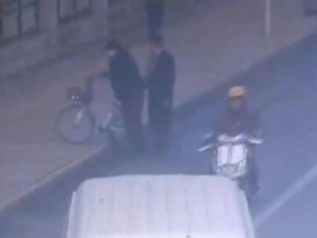 骑自行车碰瓷！北京一六旬男子骗取25人共4.6万余元<strong></p>
<p>币乎行情</strong>，法院判了