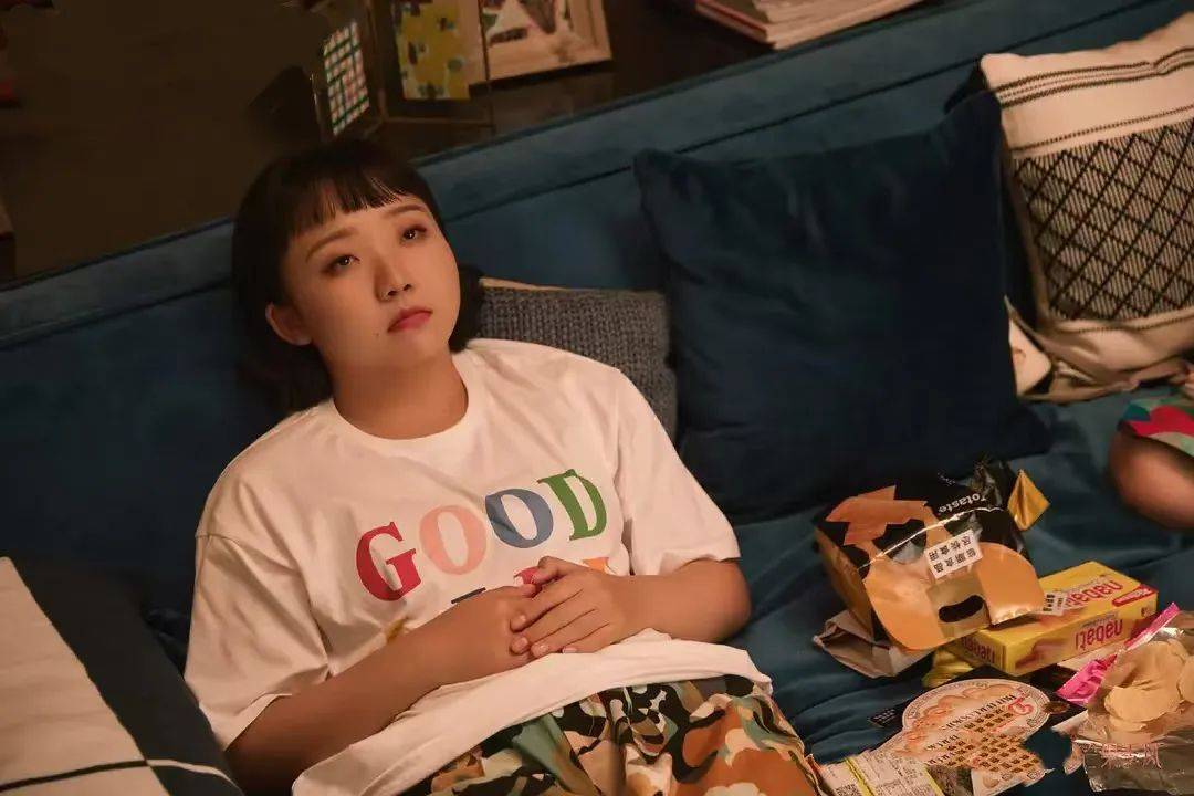 一个月只花30元<strong></p>
<p>孪生币</strong>，985毕业生挤满躺平赛道