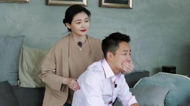 大S儿女回北京<strong></p>
<p>佛系炒币</strong>，张兰拉着小玥儿逛街，网友夸汪小菲好帅