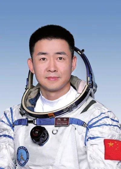 神舟二十号航天员确定<strong></p>
<p>大学生炒币</strong>，河南老乡陈冬将第三次进入太空