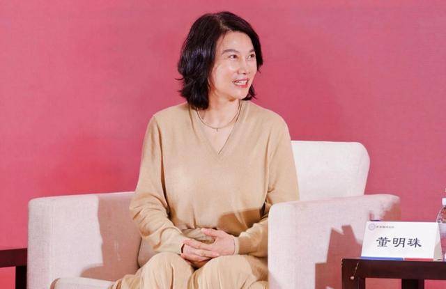 71岁董明珠连任格力董事<strong></p>
<p>大学生炒币</strong>，赞成票率达100%：将再干3年