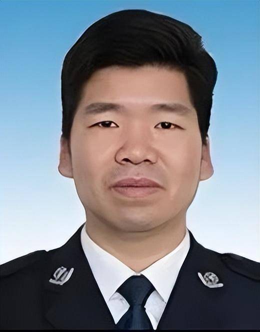 福建4位干部履新<strong></p>
<p>币加网</strong>，2位升副厅