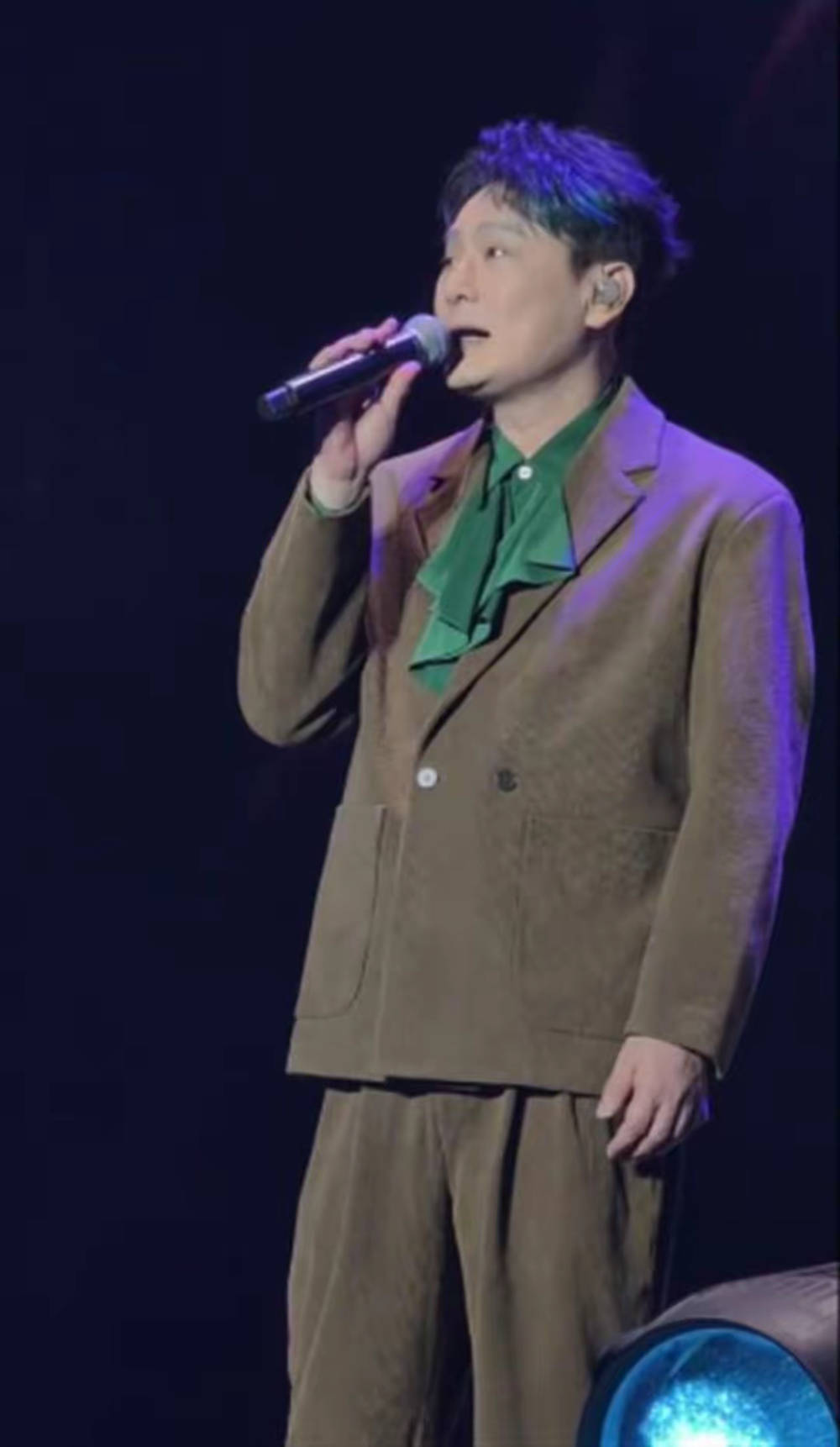 张信哲在山西大同演唱会上称约不到景区门票<strong></p>
<p>叁币财经</strong>，当地文旅回应