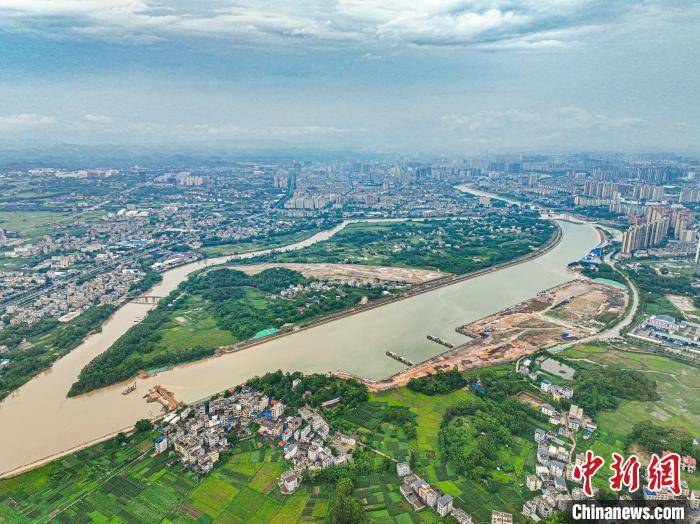 广西最大水上服务区——平陆运河钦州水上综合服务区实现通水