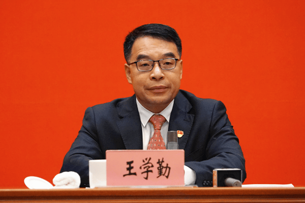 王学勤<strong></p>
<p>币字</strong>，升任云南省副省长