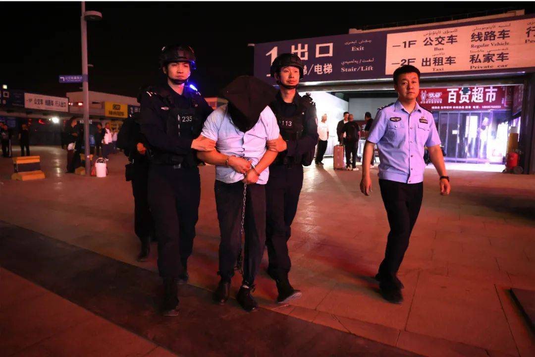 追凶23年<strong></p>
<p>币字</strong>，新疆库尔勒市公安局破获一起命案积案