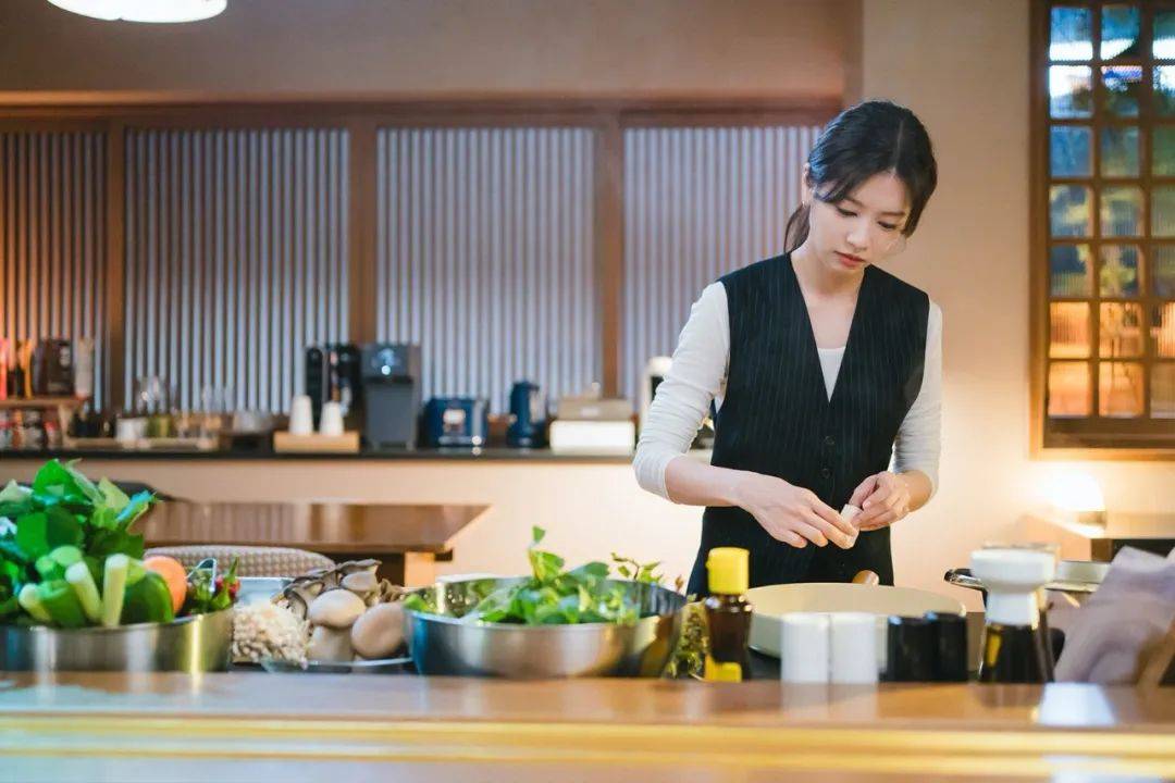 “包月800<strong></p>
<p>丝路币</strong>，不谈恋爱”，上门做饭的年轻人有多抢手