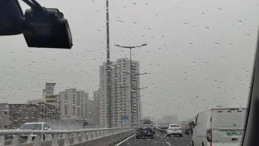 下雨了<strong></p>
<p>币圈94重来</strong>！天津接下来十天都是……