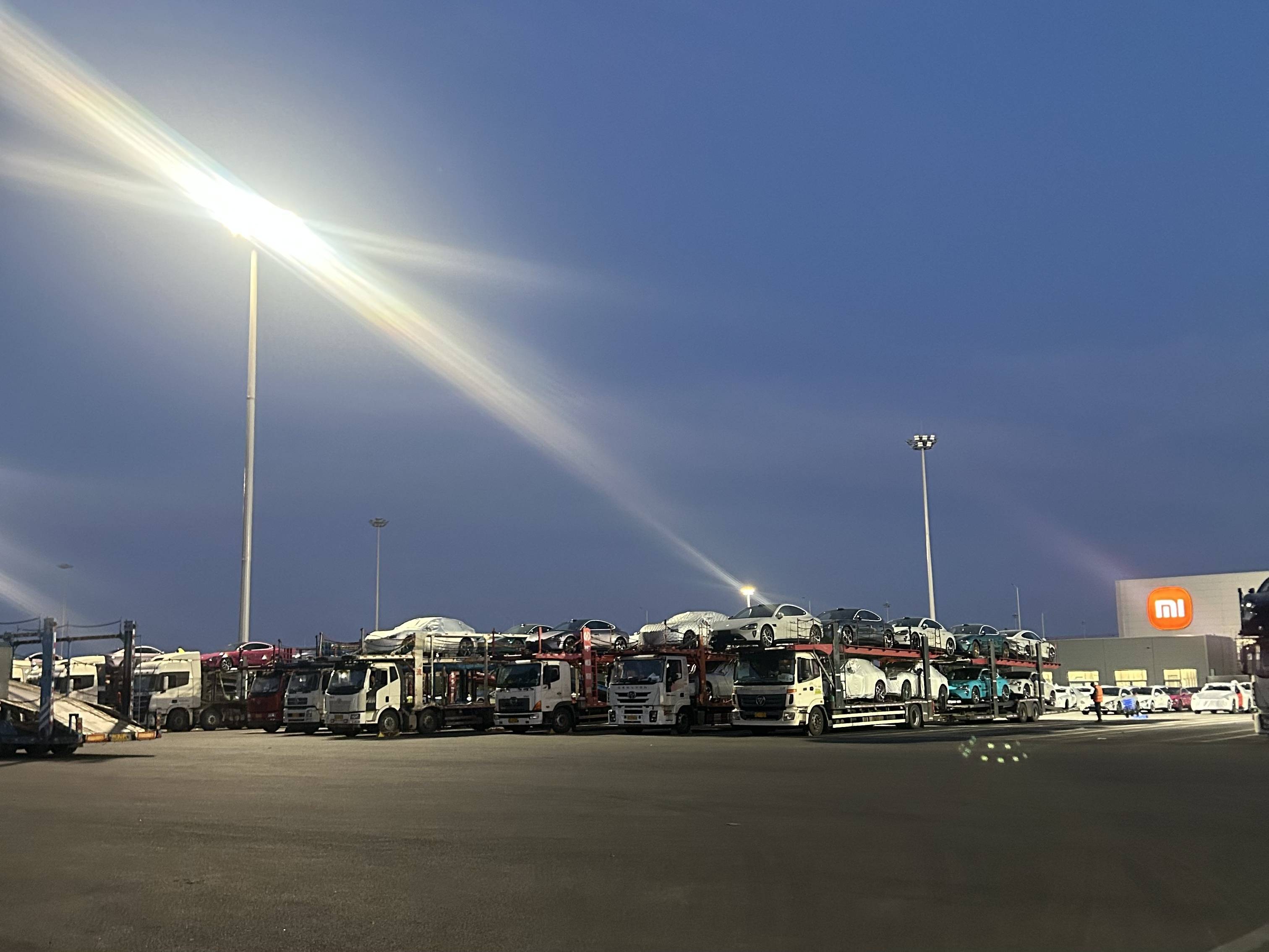 小米YU7上市72小时:“锁单+1”刷屏工作群<strong></p>
<p>特币etf</strong>,提车时间最长超一年,雷军直面“产能挑战”?