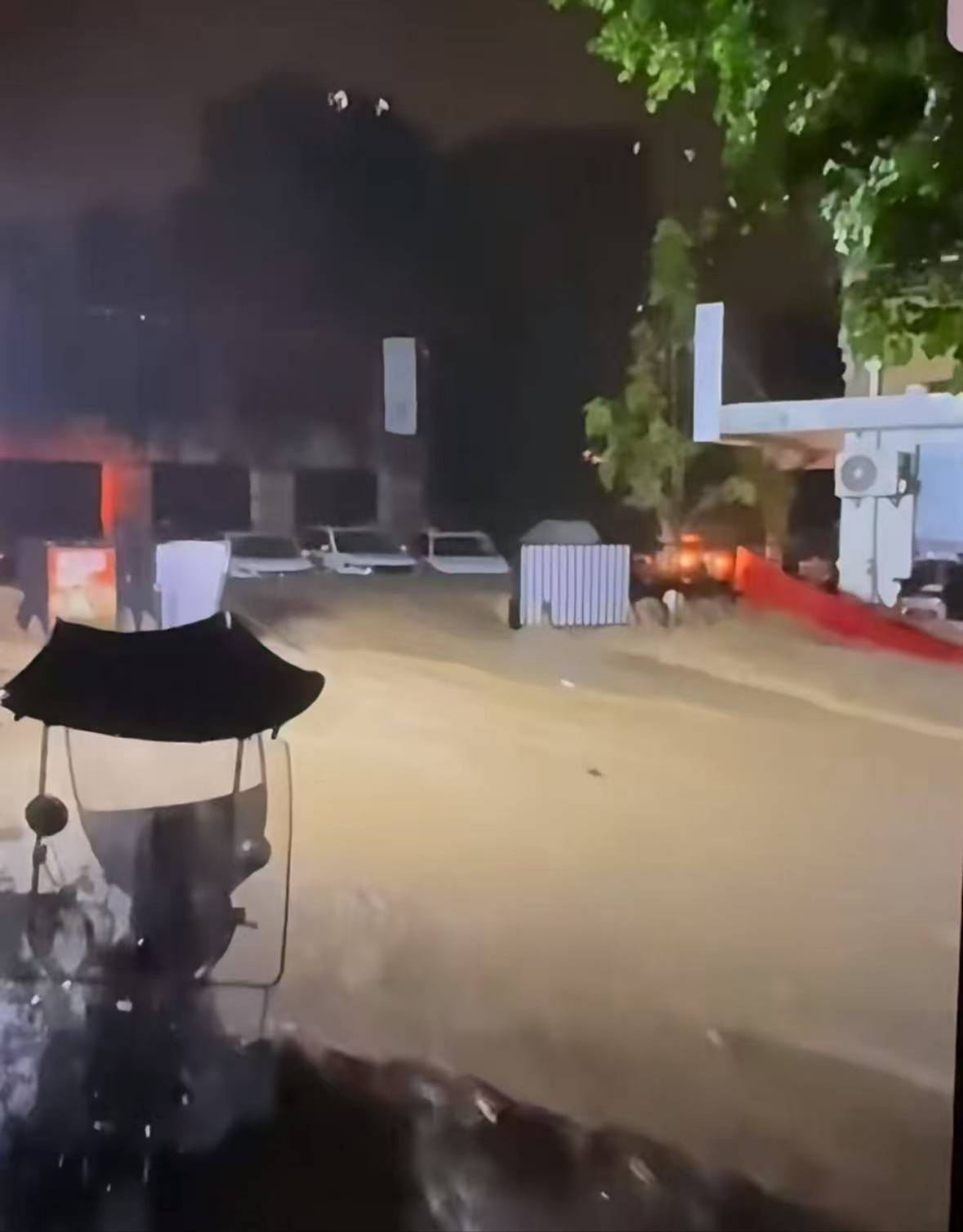暴雨致重庆一小区女保安遇难<strong></p>
<p>模拟炒币</strong>，知情人：深感悲痛，已安抚家属