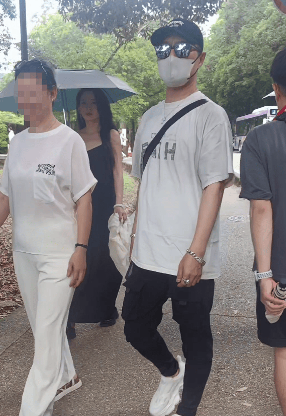 汪峰与森林北两家人同游日本<strong></p>
<p>币市行情</strong>，包括与章子怡所生的一对儿女，氛围相处融洽