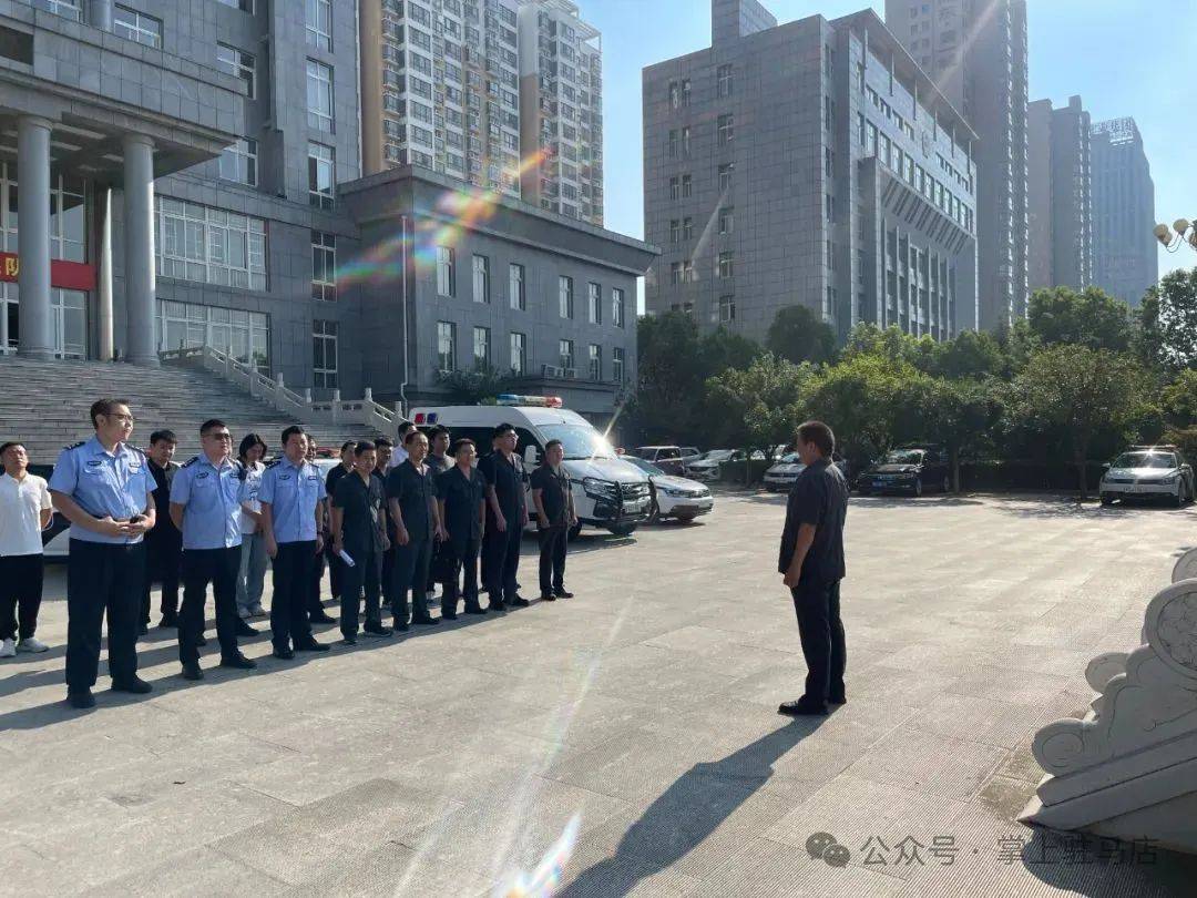 现场画面曝光！河南驻马店出动多名干警<strong></p>
<p>爱币投</strong>，多人被带走！