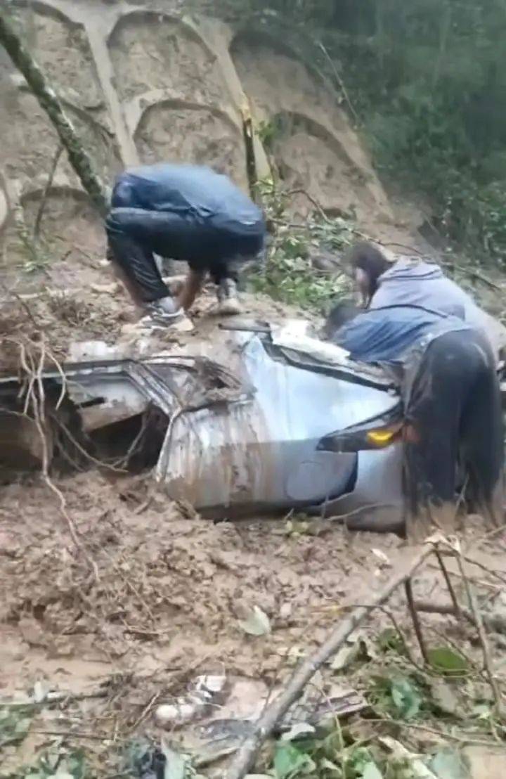 痛心消息传来<strong></p>
<p>归零币盘点</strong>!女老师和女儿不幸遇难