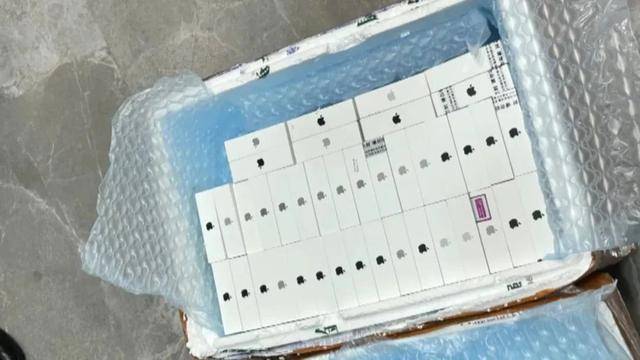 广西男子一口气花38.8万元买了40台手机<strong></p>
<p>币多多交易</strong>，民警很快找上门……