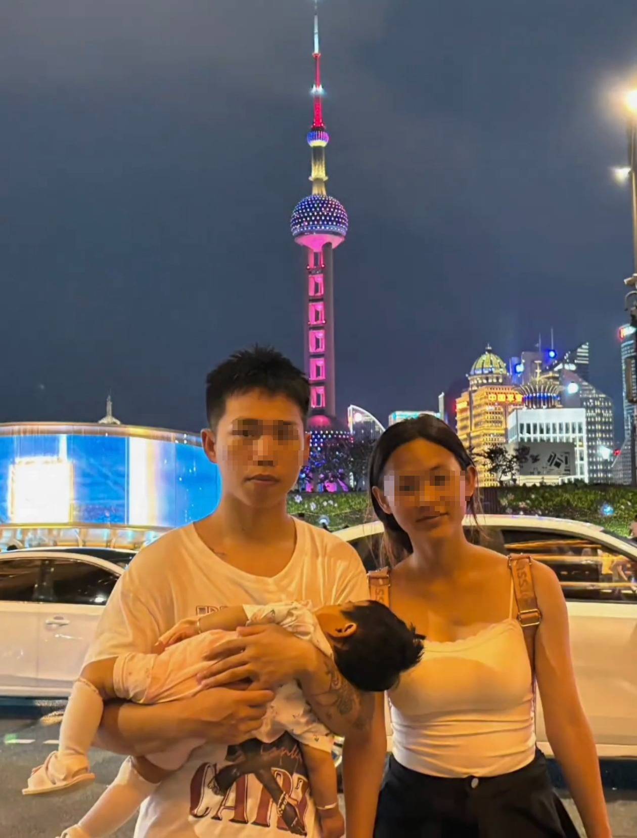 奶奶在哭<strong></p>
<p>智能炒币软件</strong>，宝宝在笑！40天女婴重病，00后父亲割肝救女，术后这一幕让网友泪奔