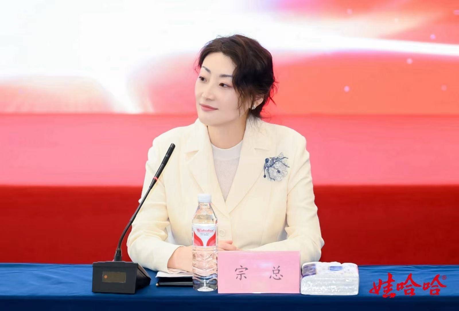 商业头条No.89 | 专访宗馥莉：做一个“追赶者”<strong></p>
<p>智能炒币软件</strong>，不急于证明自己