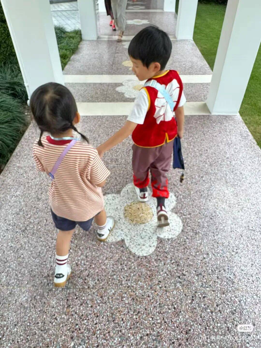 许昕从新疆赶回上海<strong></p>
<p>帮呗币价格</strong>，今天送儿子女儿开学：老妹儿幼儿园第一天！