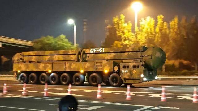 “51”被跳过<strong></p>
<p>炒币子</strong>，东风-61直接登场，比东风-41打的更远、威慑力更强