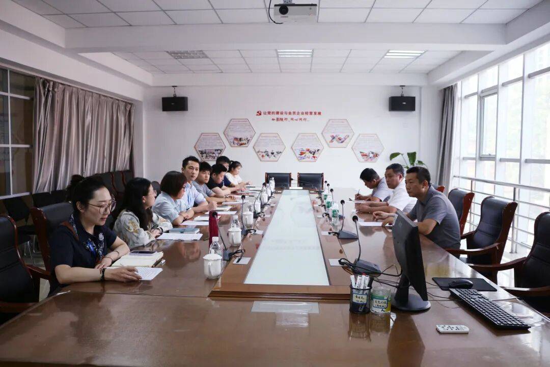 解青年创业难题<strong></p>
<p>炒币子</strong>，聚青春发展力量——团市委开展创新思维与青年创业主题交流活动