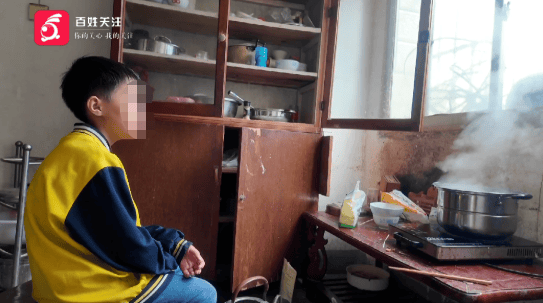心酸！12岁男孩“独居”贵阳一安置房内<strong></p>
<p>币友圈</strong>，父亲回应：迫于无奈，因为……