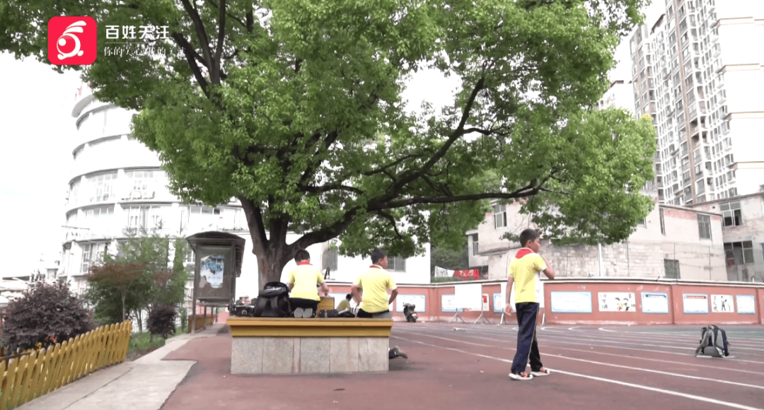 心酸！12岁男孩“独居”贵阳一安置房内<strong></p>
<p>币友圈</strong>，父亲回应：迫于无奈，因为……